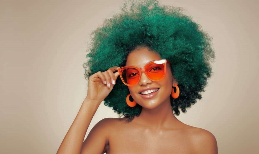 Transform Your Curly Hair with These Bold and Brilliant Hair-Color Ideas