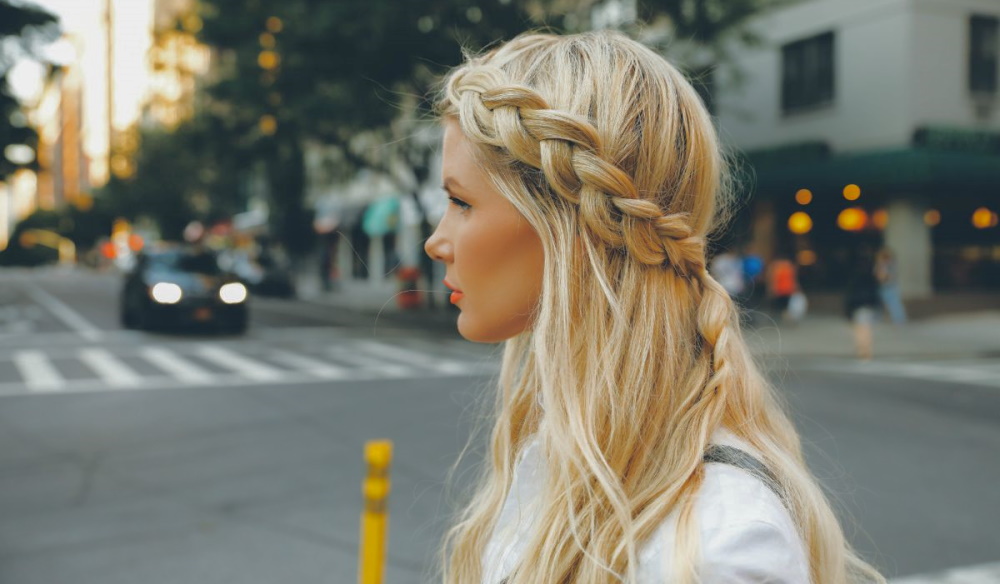 Hair Ideas to Steal the Show on Your Night Out on Broadway